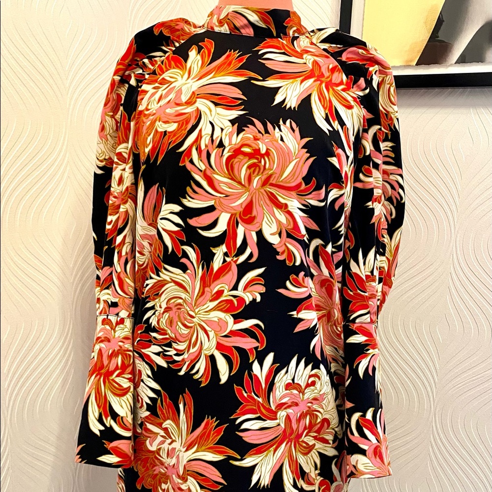 Mod style pattern floral dress Size S